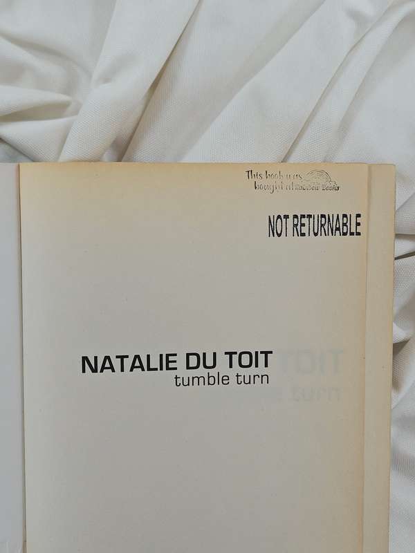 Natalie du Toit: Tumble Turn by Tracey Howthorne - Paperback
