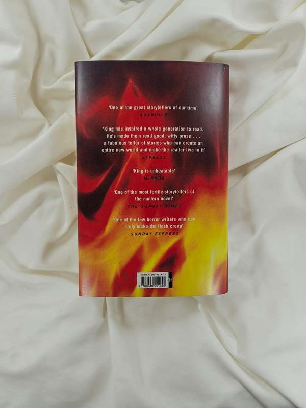 Cell by Stephen King - Hardback (with REPLICA dust jacket)