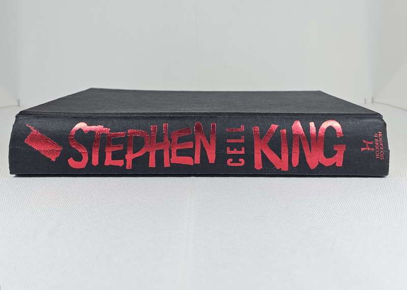 Cell by Stephen King - Hardback (with REPLICA dust jacket)