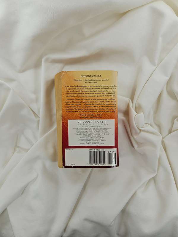 Different Seasons by Stephen King - Paperback