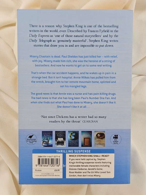 Misery by Stephen King - Paperback
