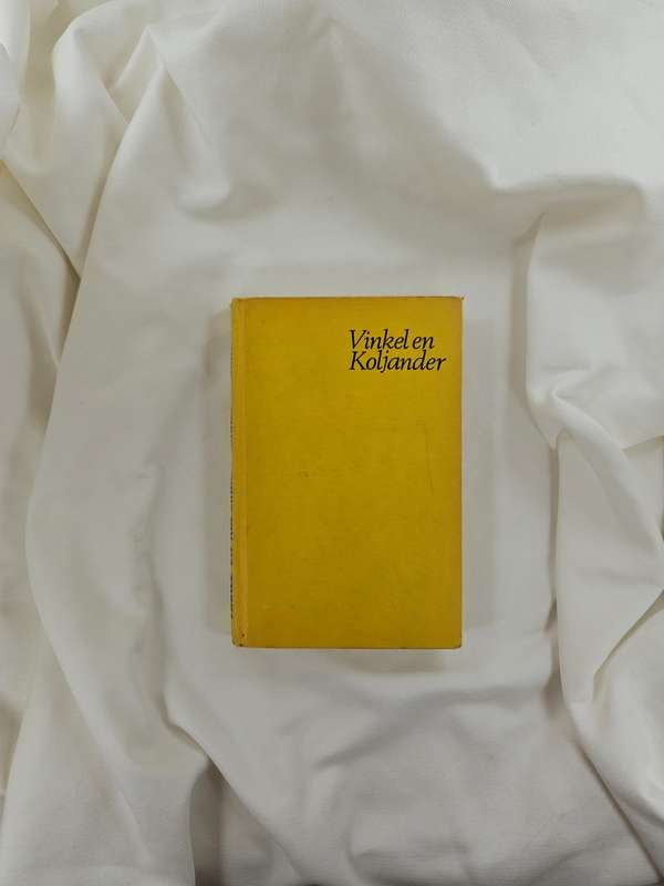 Vinkel en Koljander by Cornelia Kruger - Hardback