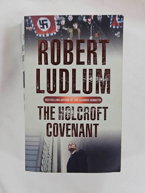 The Holcroft Covenant by Robert Ludlum - Paperback