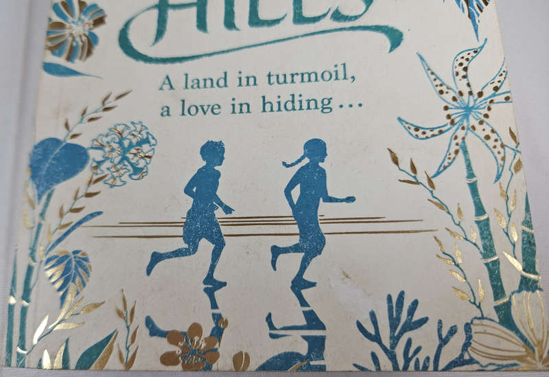 Tiger Hills by Sarita Mandanna - Paperback