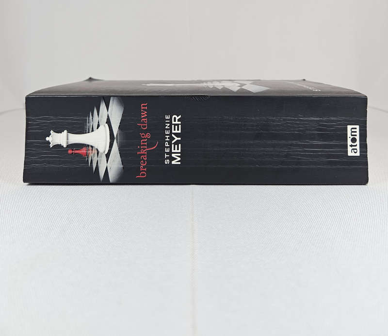Breaking Dawn by Stephenie Meyer - Paperback