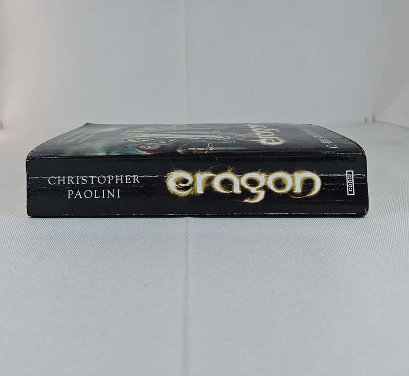 Eragon by Christopher Paolini - Paperback