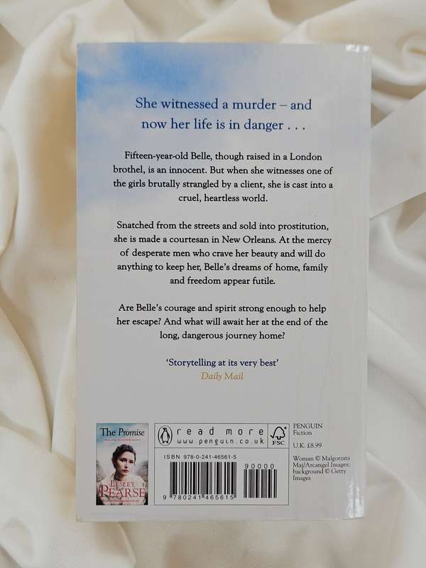 Belle by Lesley Pearse - Paperback