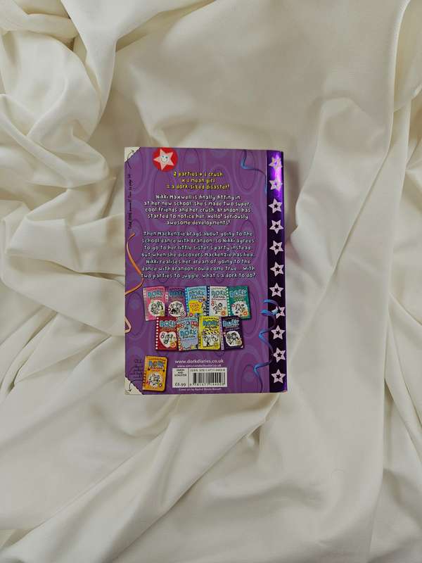 Dork Diaries: Party Time by Rachel Reneé Russell - Paperback