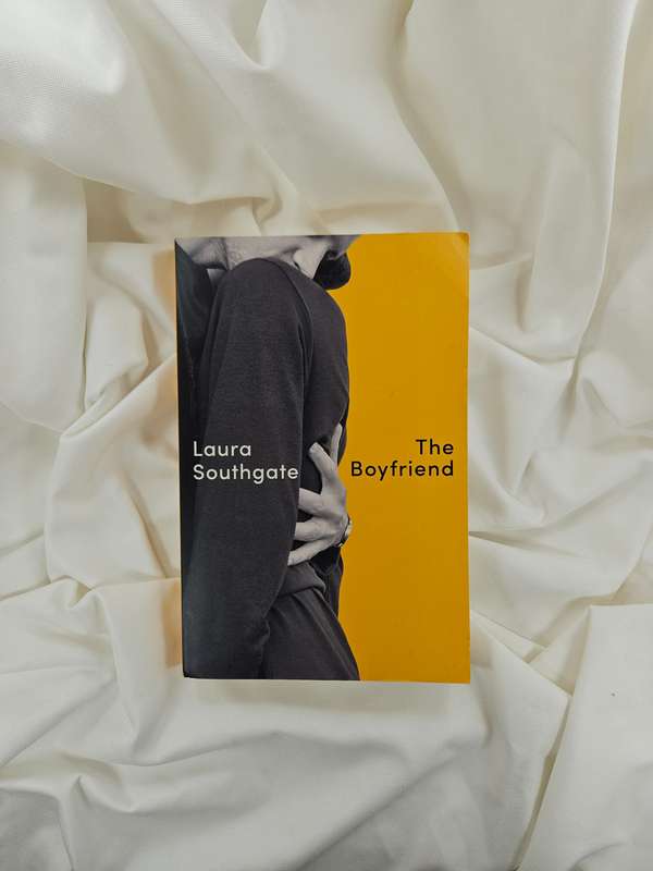 The Boyfriend by Laura Southgate - Paperback