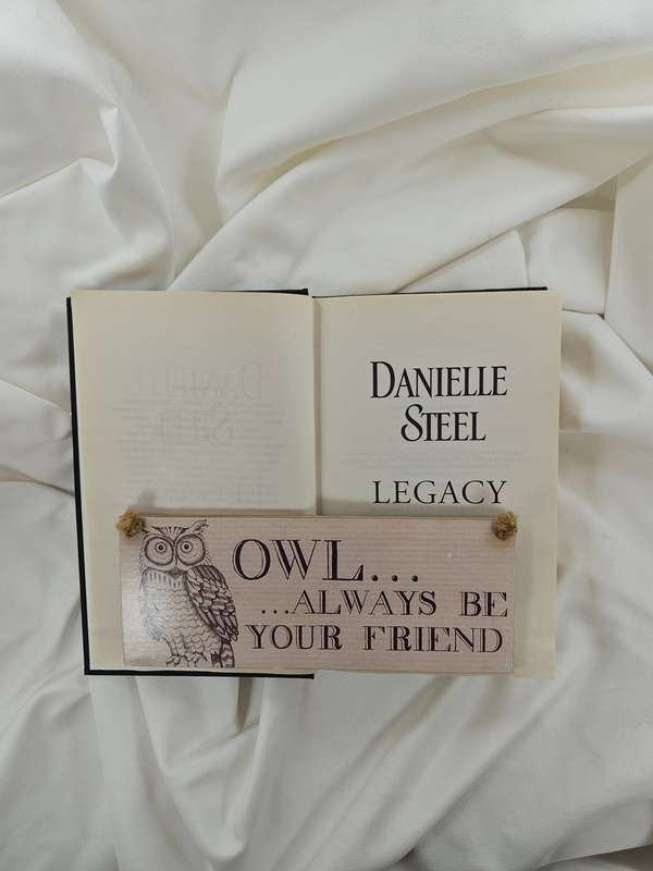 Legacy by Danielle Steel - Hardback