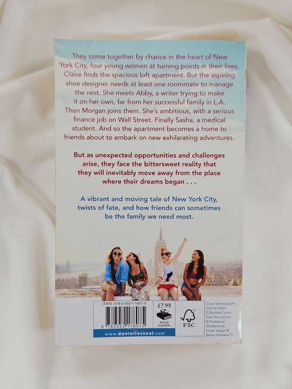 The Apartment by Danielle Steel - Paperback