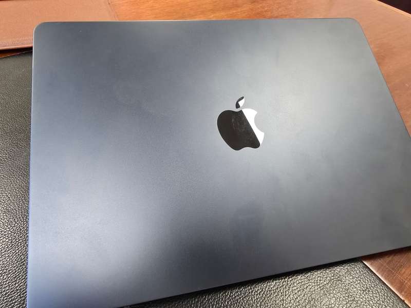 Apple MacBook Air 13, M2: 8Gb Unified Memory, 512Gb SSD Storage