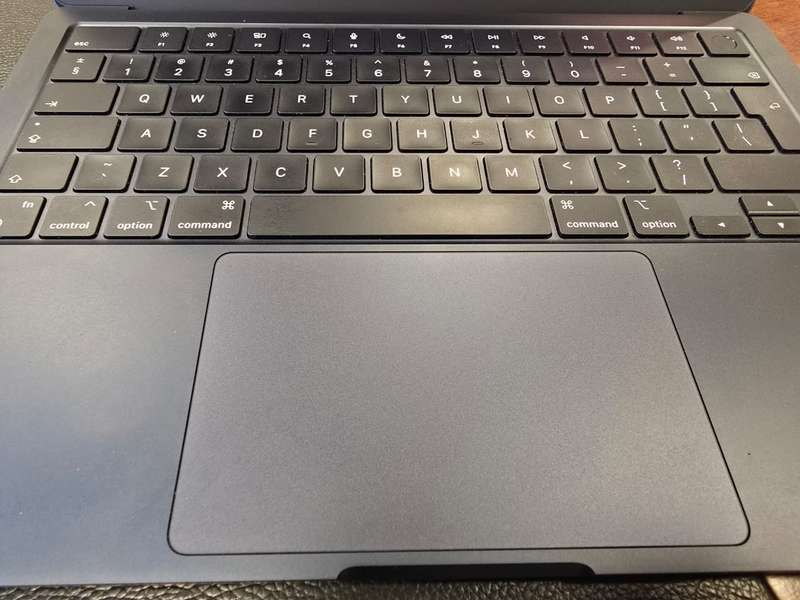 Apple MacBook Air 13, M2: 8Gb Unified Memory, 512Gb SSD Storage