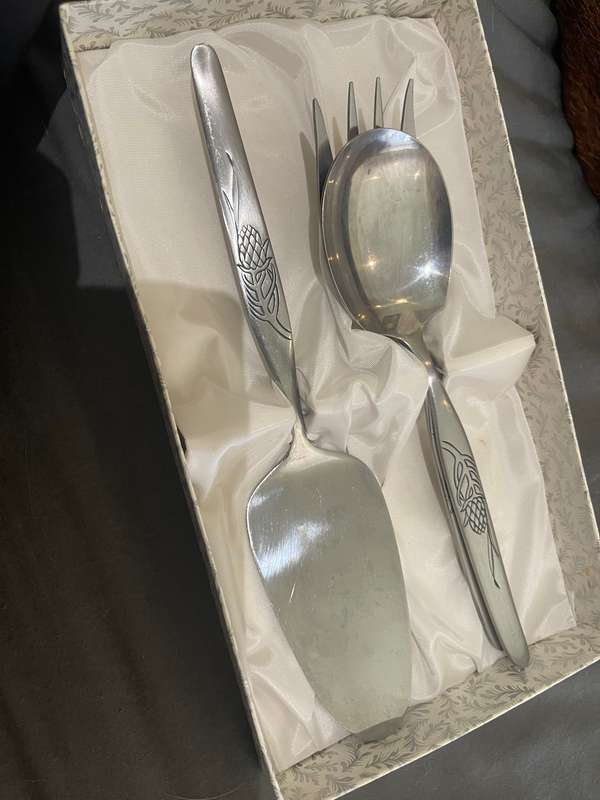 Salad servers cake lift Eetrite King Protea