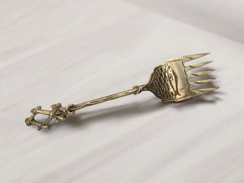 Pastry/sardine fork(nr13(