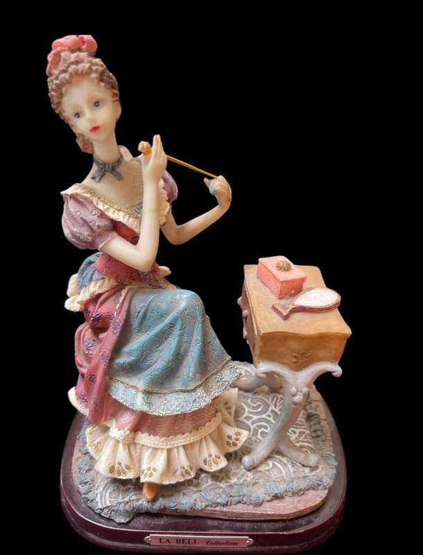 Ornament/ figurine