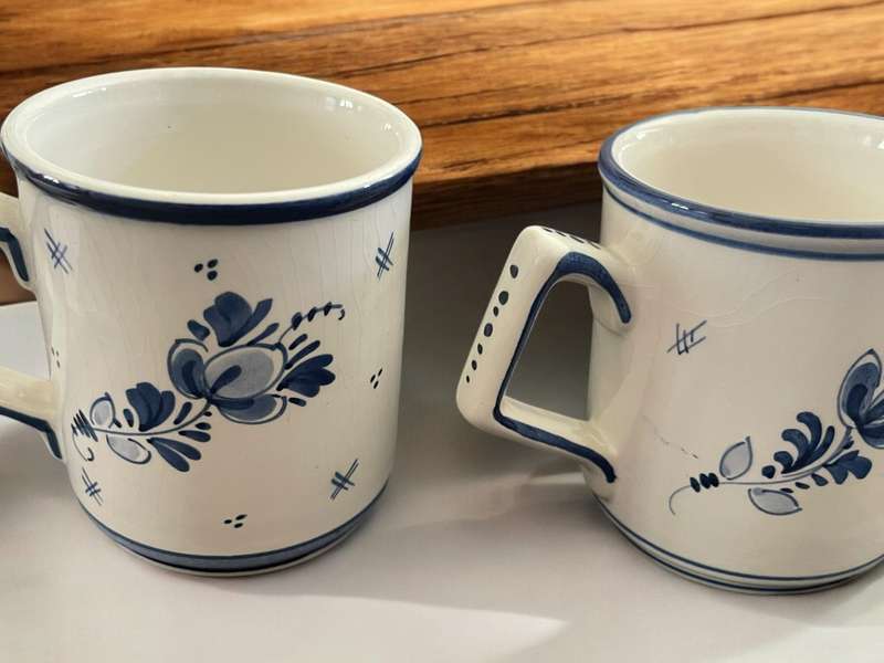 Coffee/tea mugs Delft each