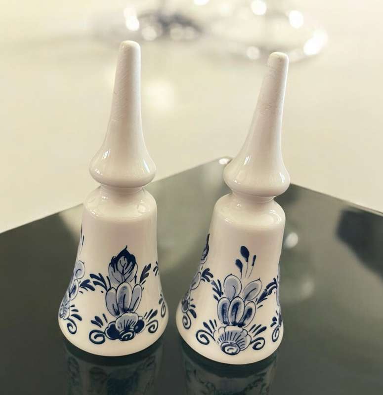 Curtain rod finials Delft