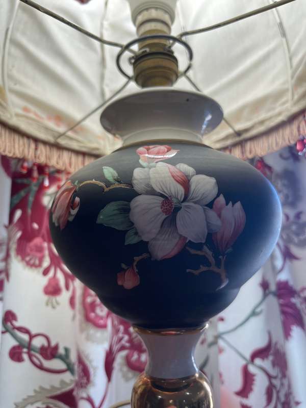 Lamp porcelain
