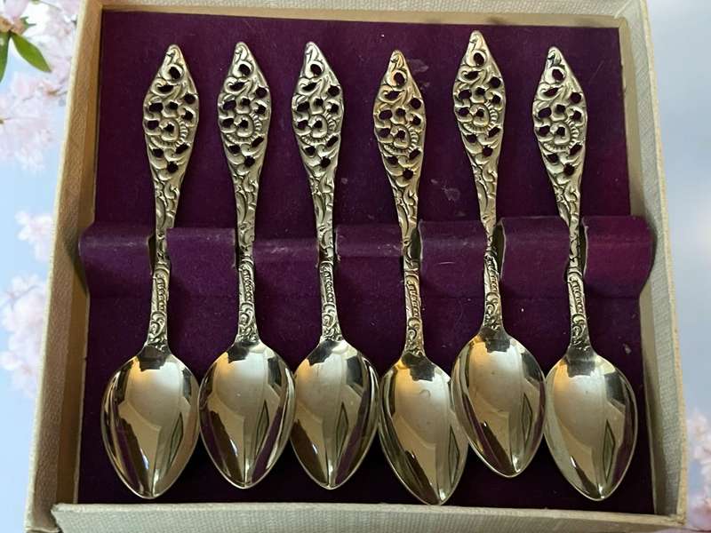 Teaspoons Dutch