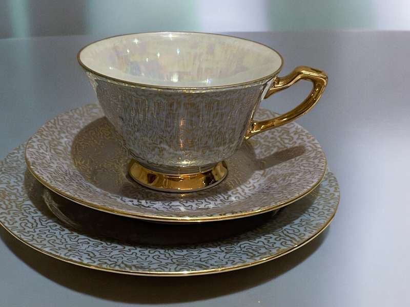 Trio lustreware