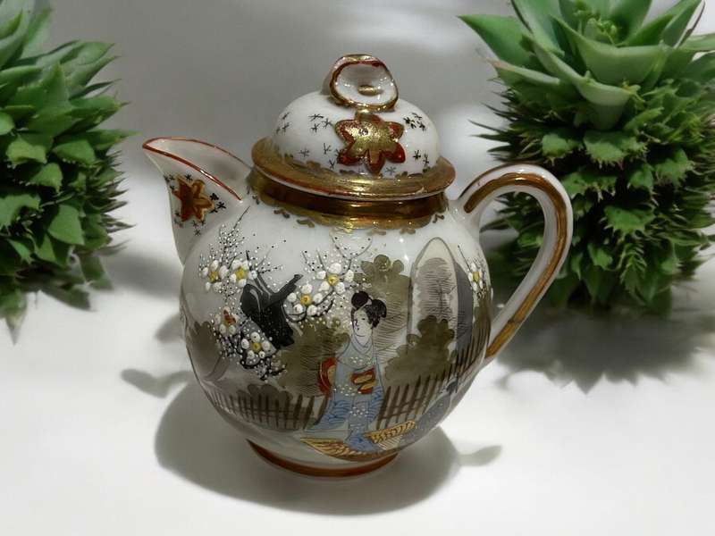 Teapot Oriental small