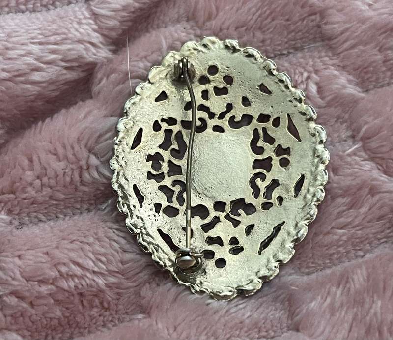 Brooch vintage