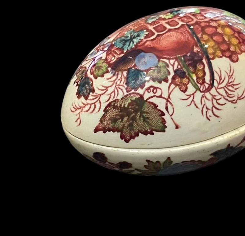 Ornament egg Masons