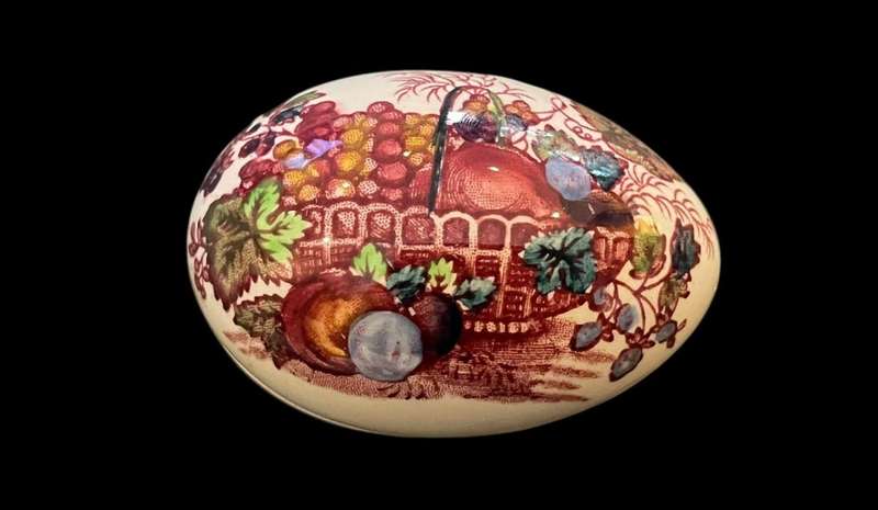 Ornament egg Masons