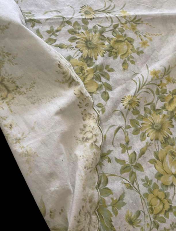 Tablecloth round vintage