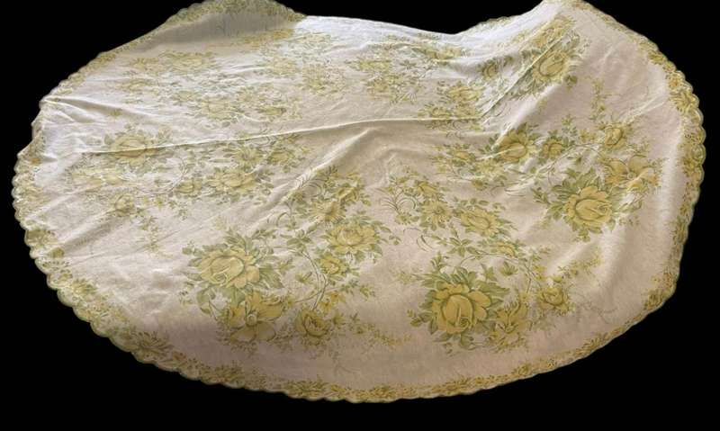 Tablecloth round vintage
