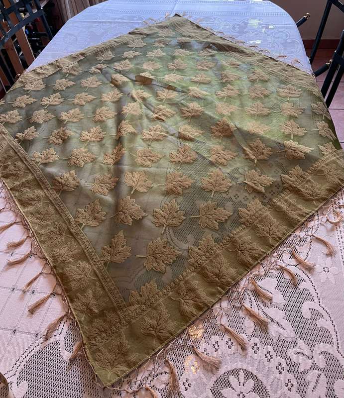 Table centre piece/ overlay/tablecoth(7)each