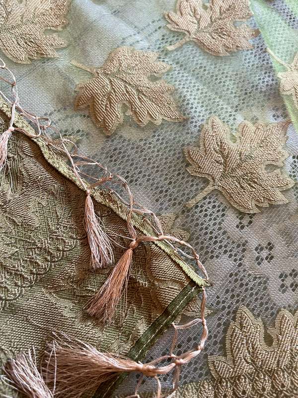 Table centre piece/ overlay/tablecoth(7)each