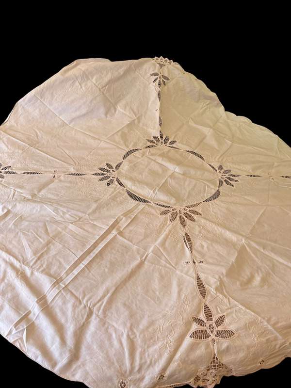 Tablecloth lace round large(28)