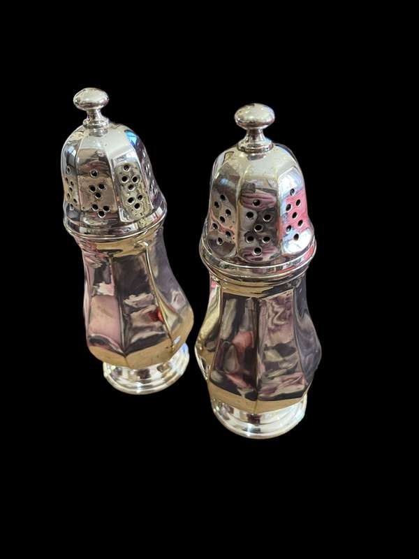 Sugar shakers each