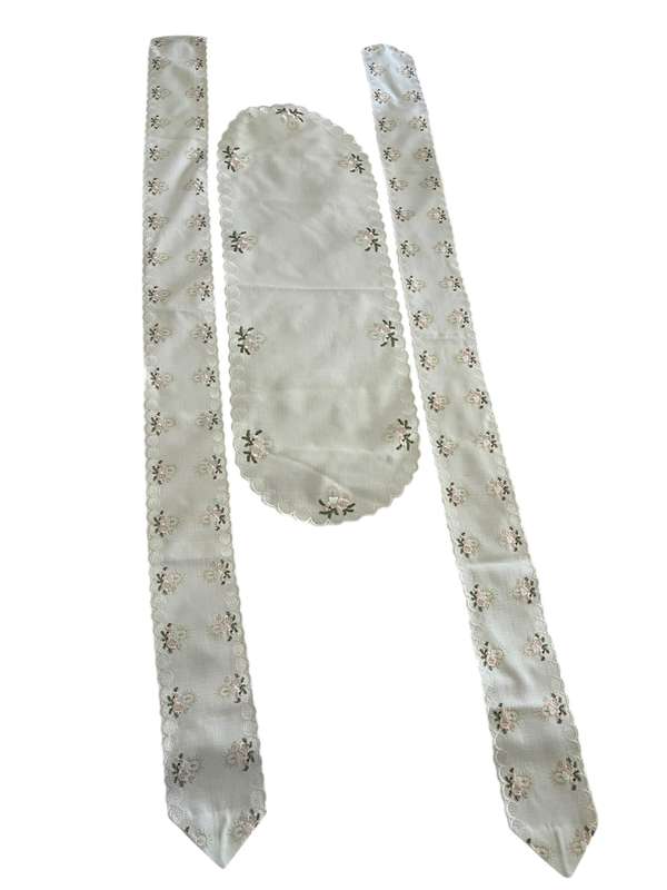 Table runner set