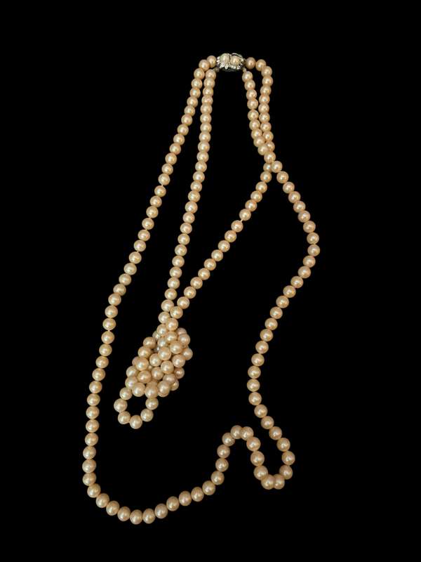 Necklace costume jewellery