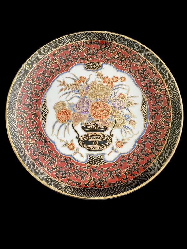 Plate Oriental display