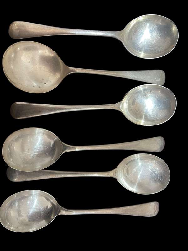 Soup spoons x6(NR11)