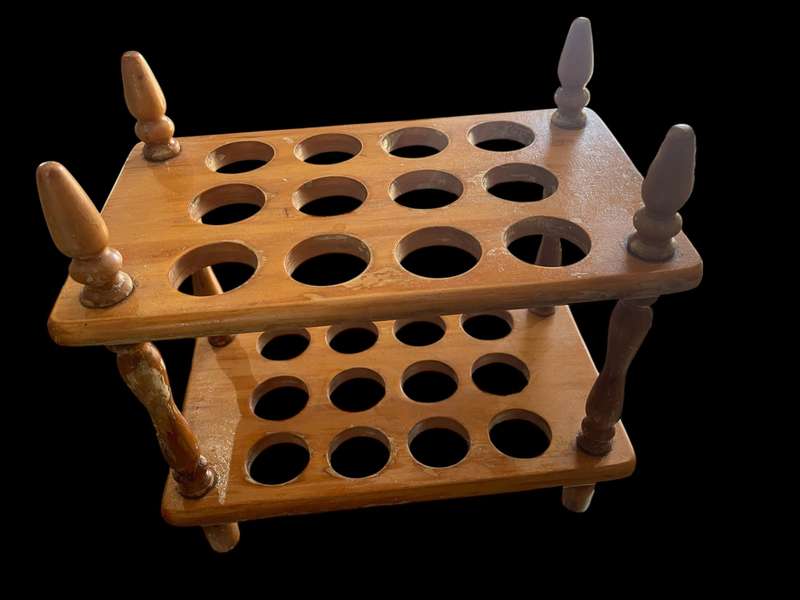 Egg stand/holder wood