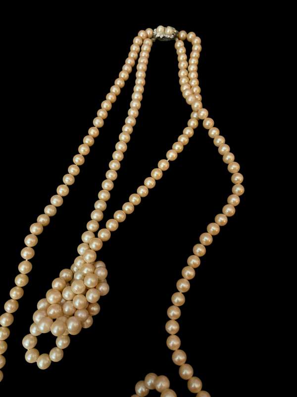 Necklace costume jewellery