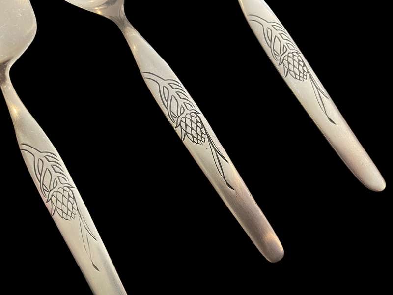 Salad servers cake lift Eetrite King Protea