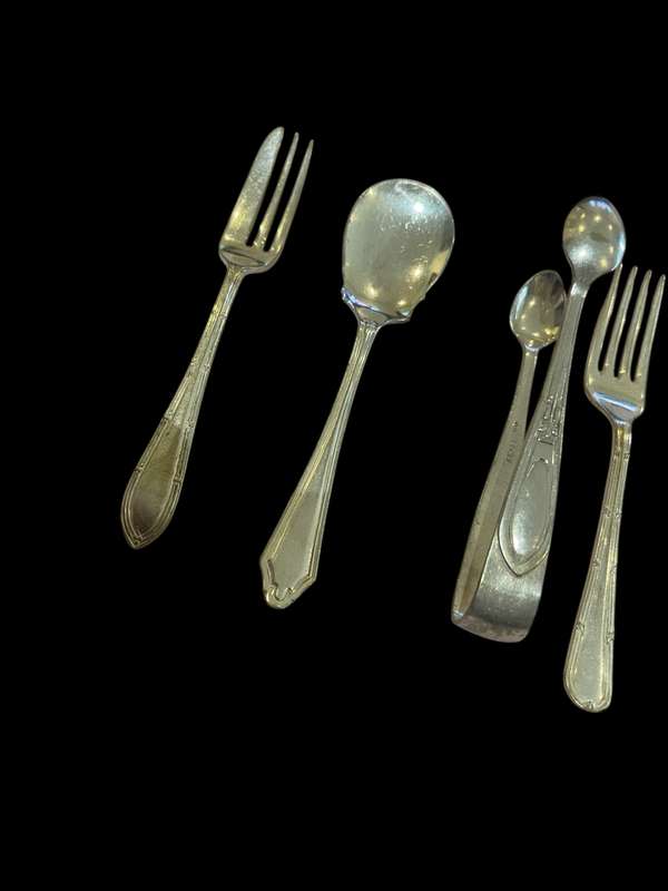 Cutlery lot(4)