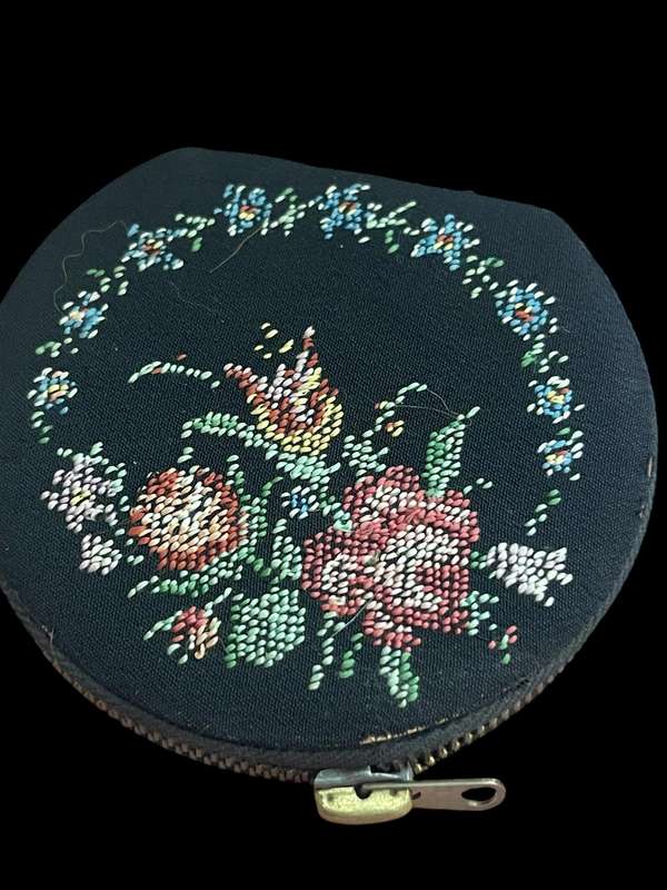 Compact mirror/powder
