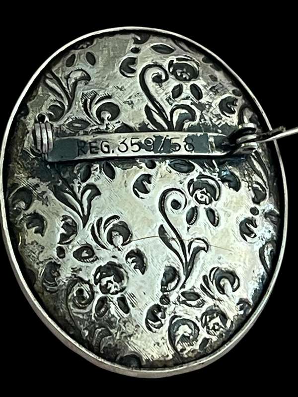Brooch vintage (G)
