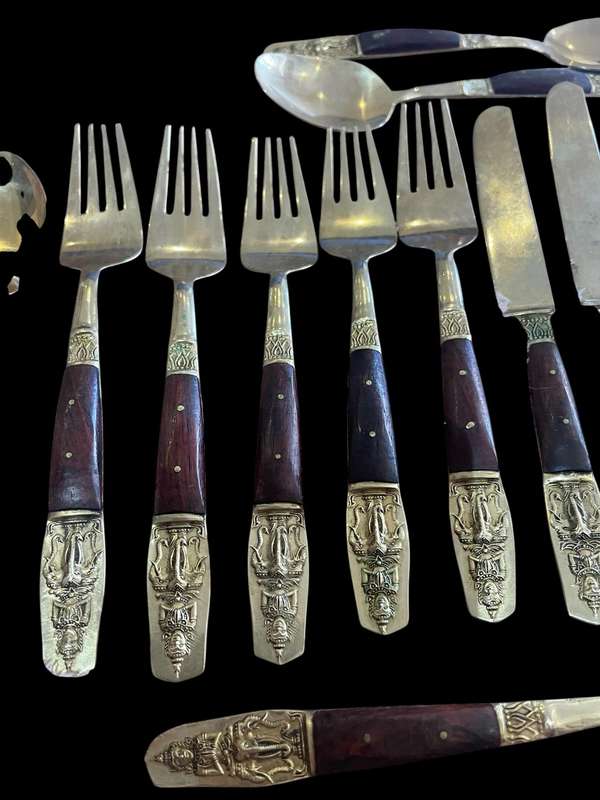 Cutlery set brass