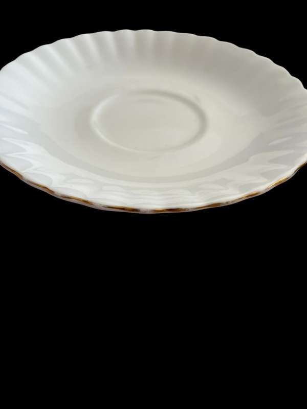 Saucer Royal Albert Val D Or