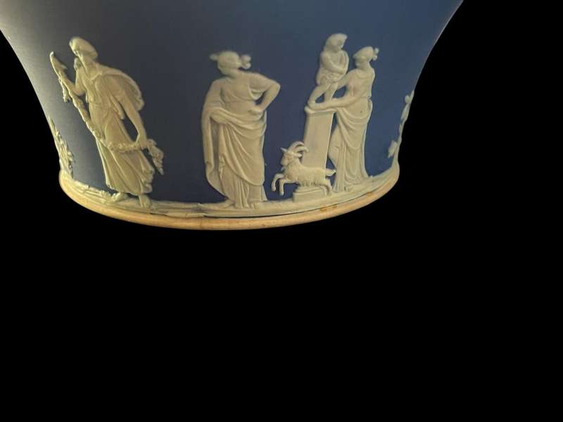 Bowl/planter Wedgwood