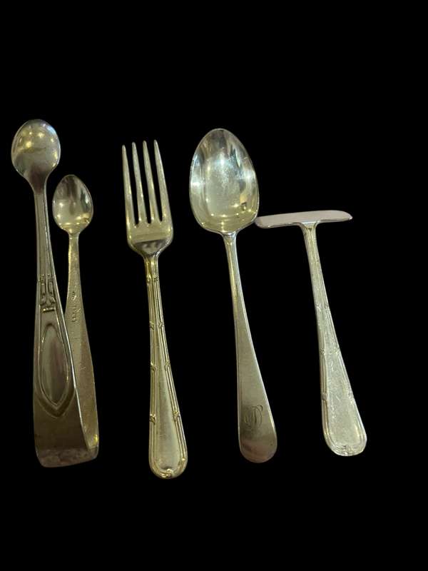 Cutlery lot(4)