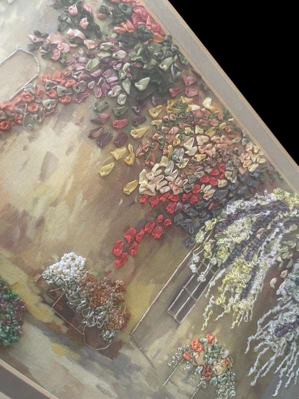 Frame/wall hanging art ribbon work art